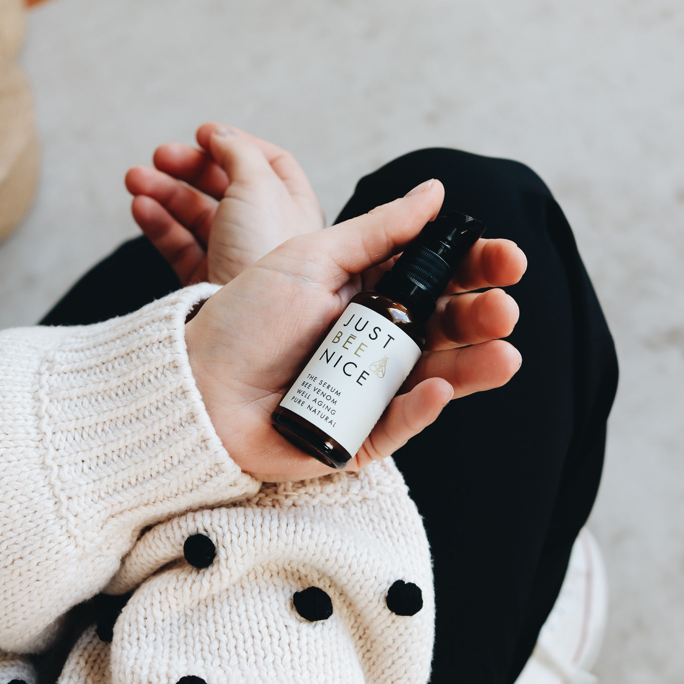 HAUTPFLEGE MIT VITAMIN BEE: WARUM ICH DIESEN ANTI-AGING-BOOSTER MIT BIENENGIFT SO LIEBE - JustBeeNice